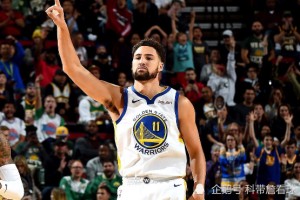  勇士全员爆发轻取国王，库里克莱汤普森合砍六十分  