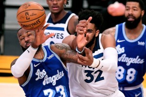 詹姆斯狂砍三双助湖人逆转，西部榜首之争白热化