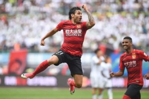  洛里昂外援爆发独造四球定乾坤  