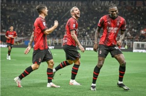  维罗纳老将发威，斯坦科维奇远射破门终结连败颓势